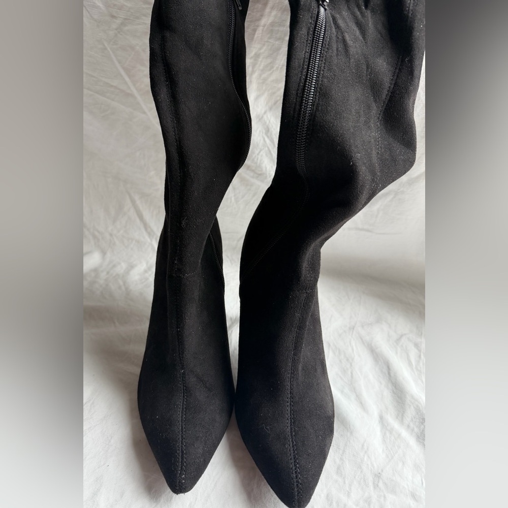 Anne Michelle Black Heels - Picture 2 of 9